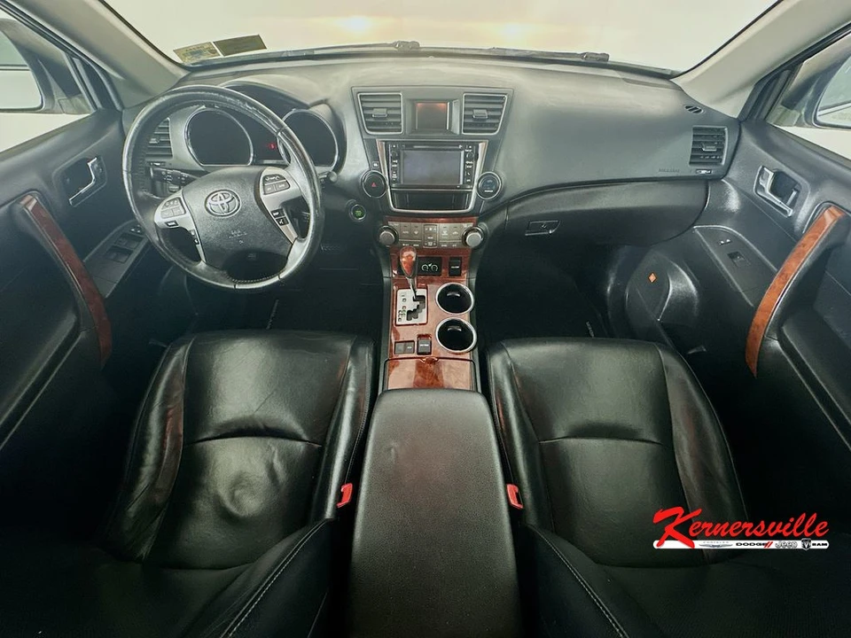 2013 Toyota Highlander - Image 10 of 12