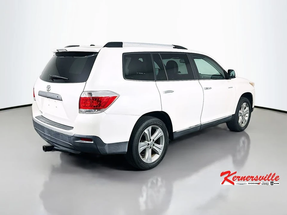 2013 Toyota Highlander - Image 7 of 12