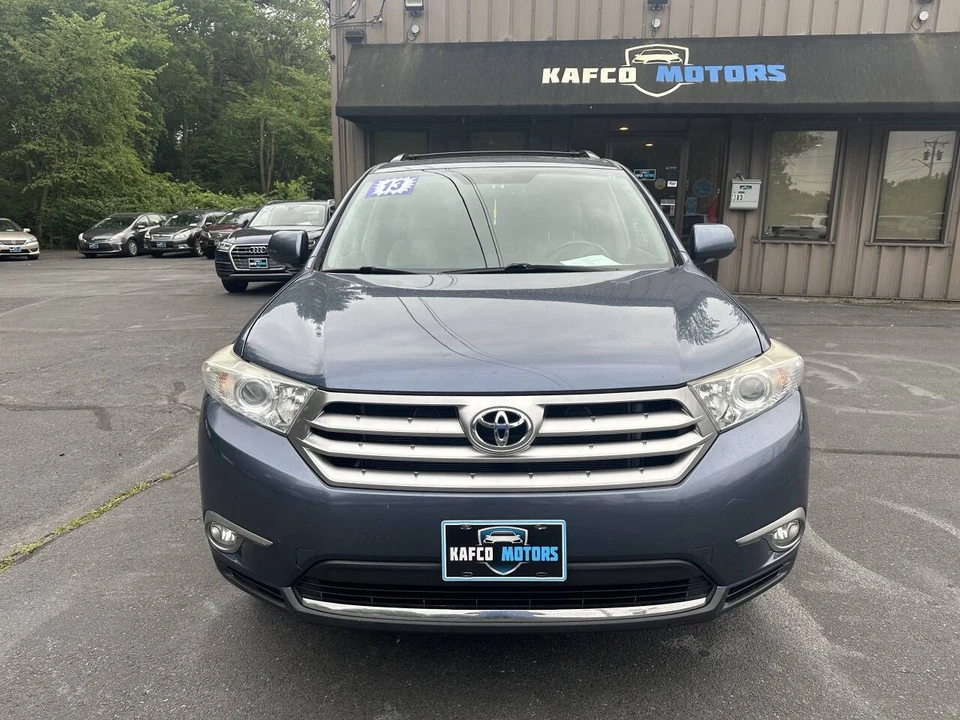2013 Toyota Highlander - Image 2 of 21
