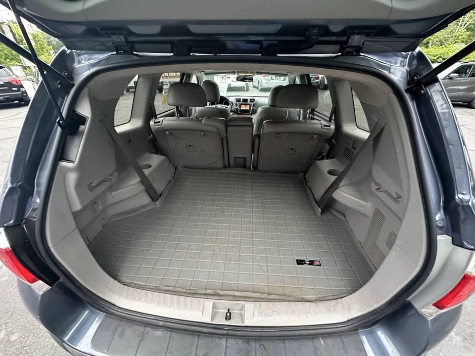 2013 Toyota Highlander - Image 18 of 21