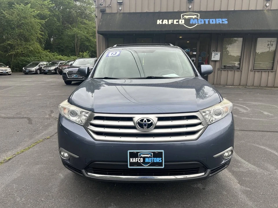 2013 Toyota Highlander - Image 2 of 21