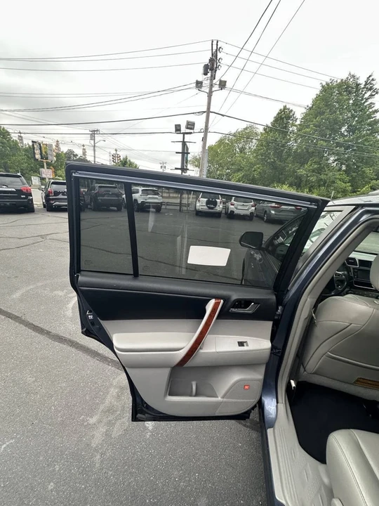 2013 Toyota Highlander - Image 17 of 21