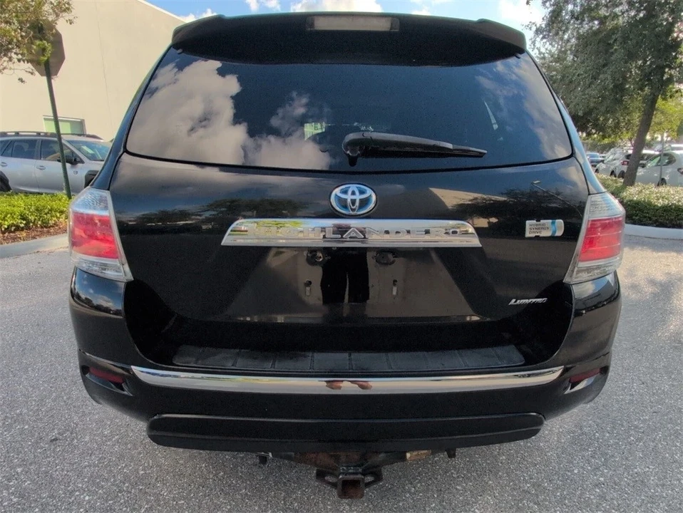 2013 Toyota Highlander - Image 13 of 21