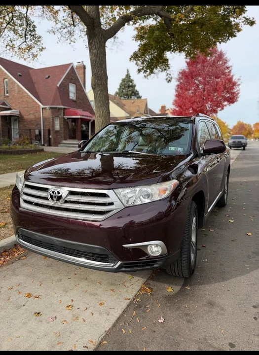 2013 Toyota Highlander - Image 8 of 10