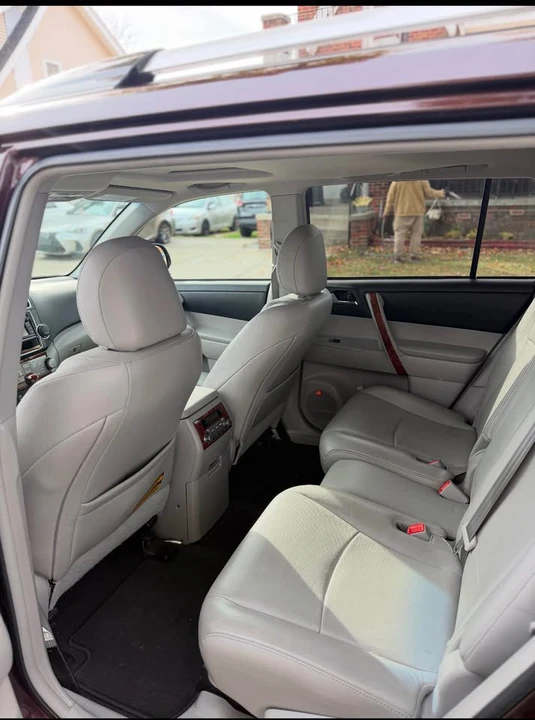 2013 Toyota Highlander - Image 3 of 10