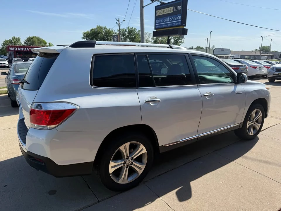 2013 Toyota Highlander - Image 7 of 20