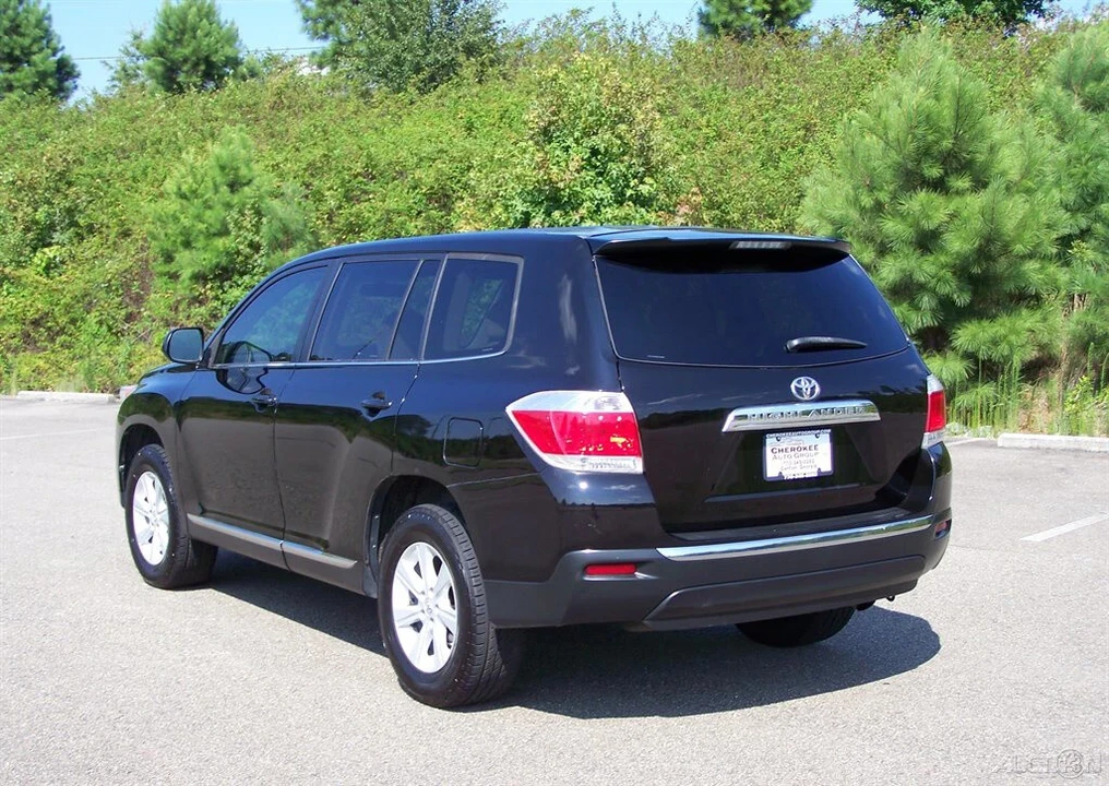 2013 Toyota Highlander - Image 2 of 12