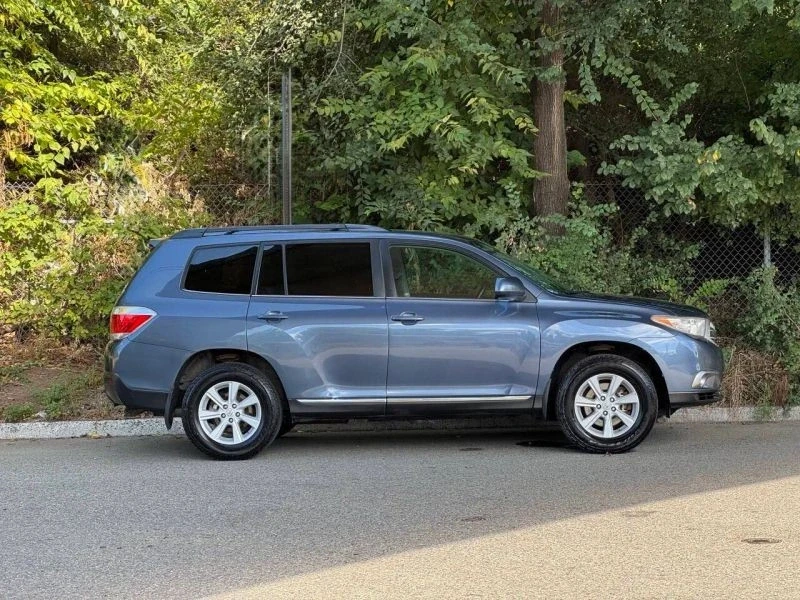 2013 Toyota Highlander - Image 4 of 12