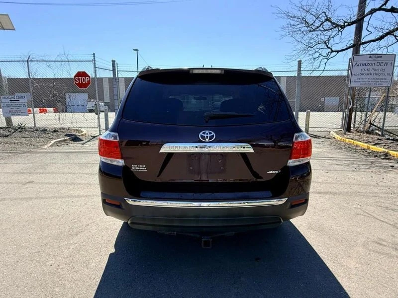 2013 Toyota Highlander - Image 6 of 12
