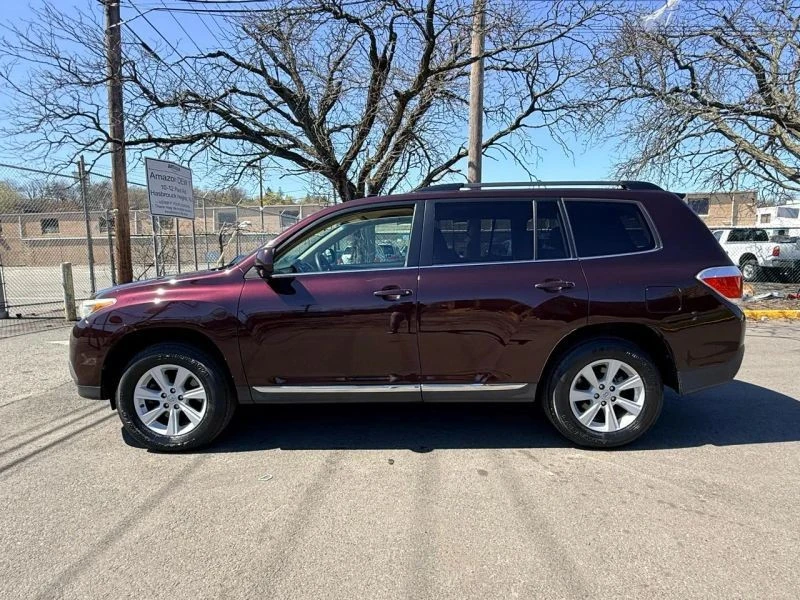 2013 Toyota Highlander - Image 8 of 12