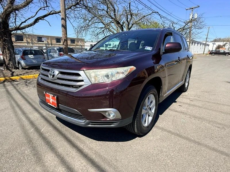 2013 Toyota Highlander - Image 9 of 12