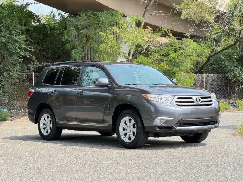 2013 Toyota Highlander - Image 3 of 12