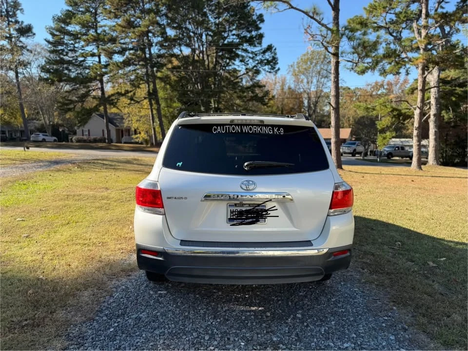 2013 Toyota Highlander - Image 2 of 8