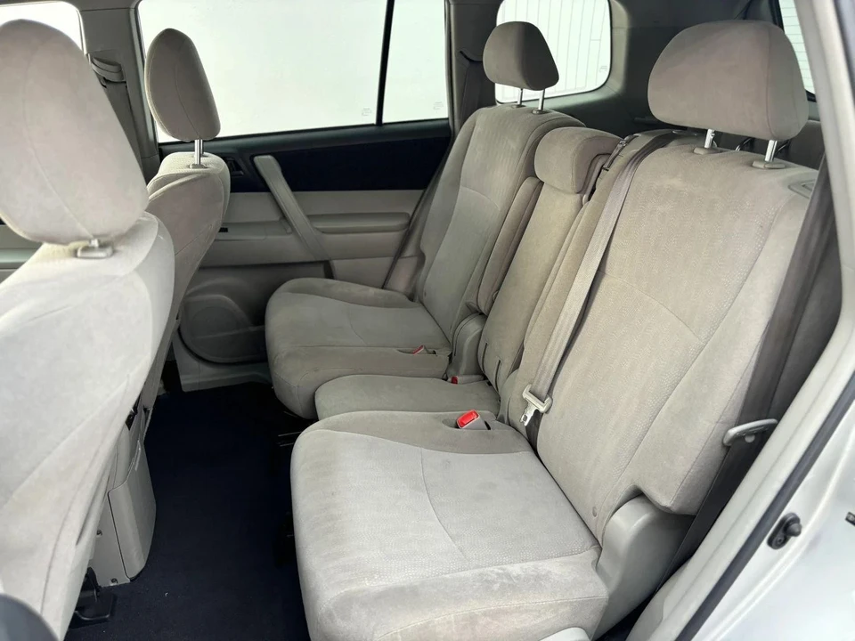 2013 Toyota Highlander - Image 11 of 18
