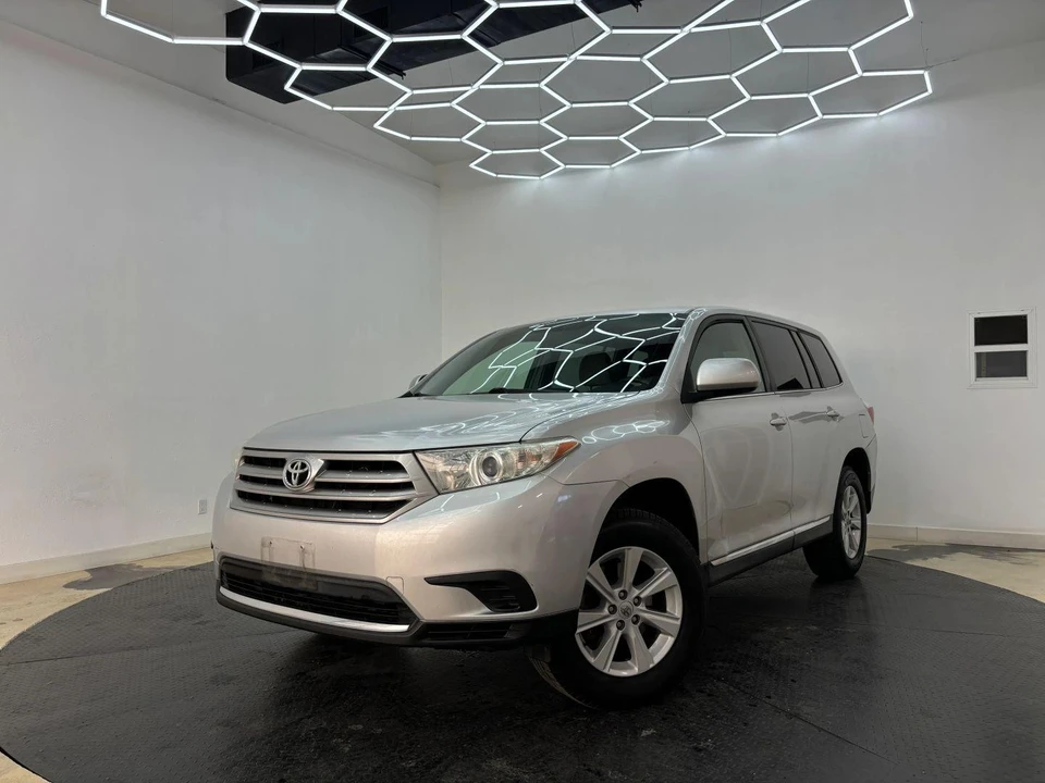2013 Toyota Highlander - Image 8 of 18