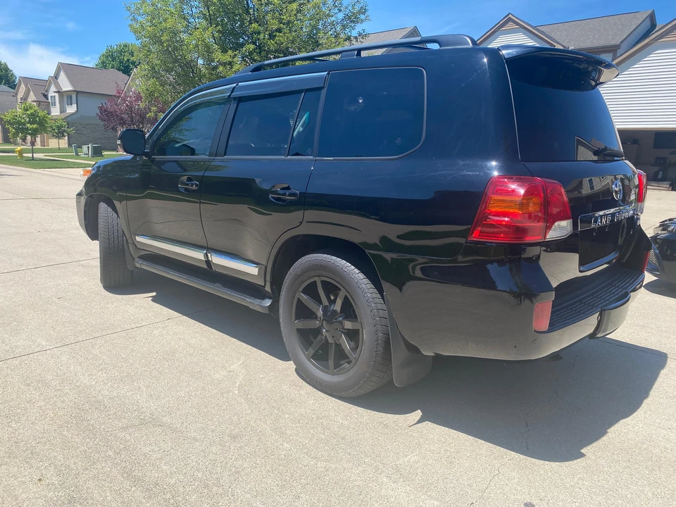 2013 Toyota J200 Land Cruiser - Image 8 of 31