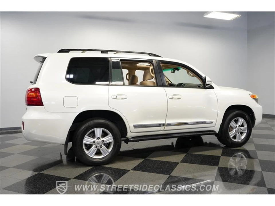 2013 Toyota J200 Land Cruiser - Image 12 of 31
