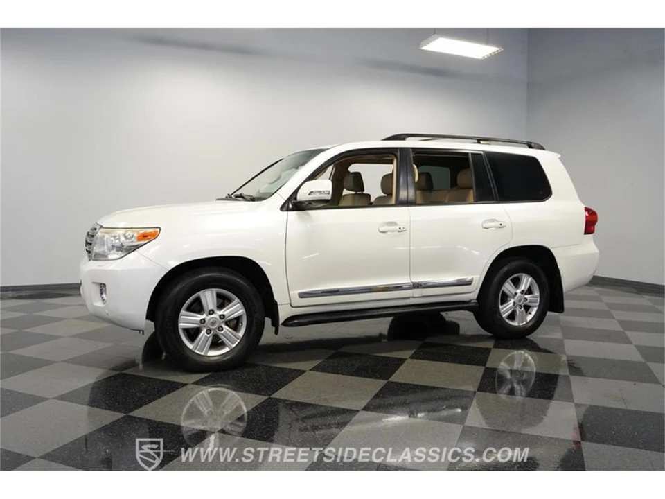 2013 Toyota J200 Land Cruiser - Image 5 of 31