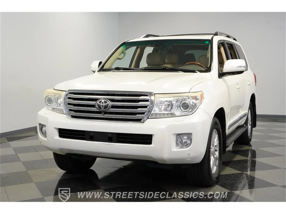 2013 Toyota J200 Land Cruiser - Image 17 of 31