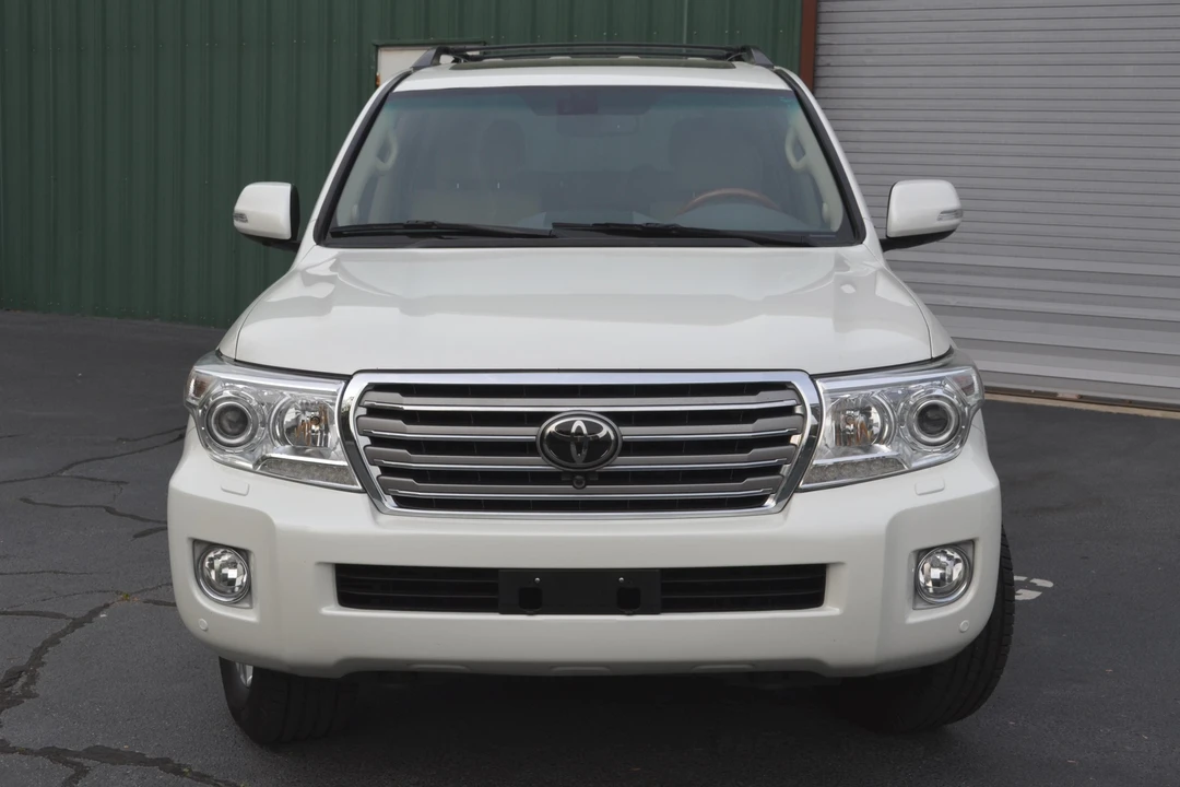2013 Toyota J200 Land Cruiser - Image 2 of 19