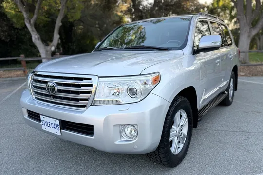 2013 Toyota Land Cruiser URJ200