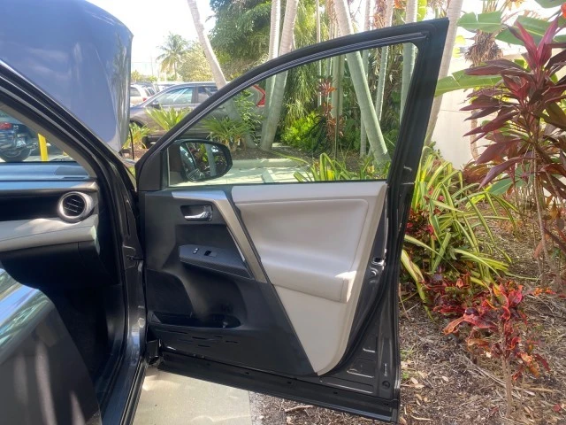 2013 Toyota RAV4 4th Gen - Image 12 of 21