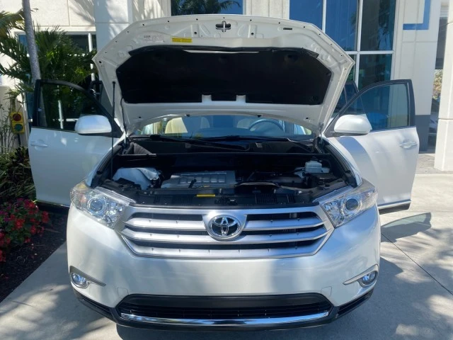 2013 Toyota Highlander - Image 18 of 21