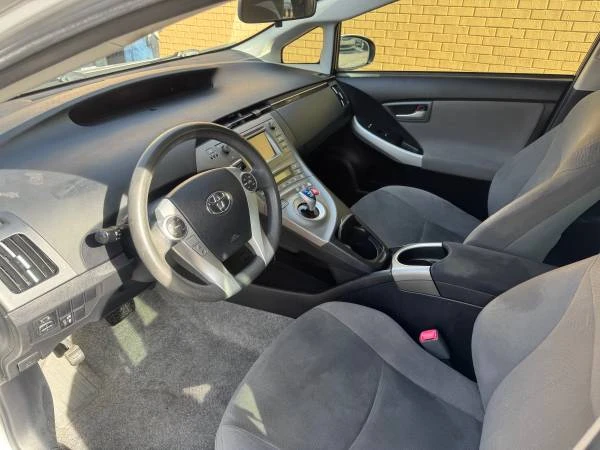 2013 Toyota Prius 3rd Gen - Image 3 of 4