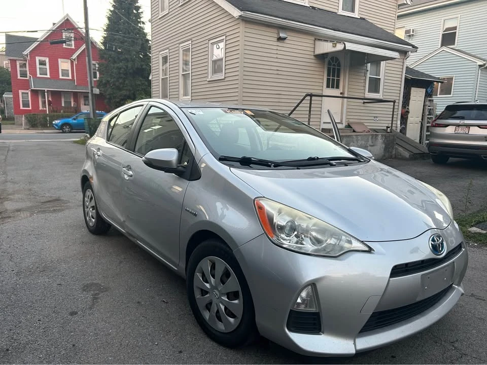 2013 Toyota Prius - Image 3 of 5