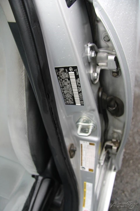 2013 Toyota Prius 3rd Gen - Image 10 of 21