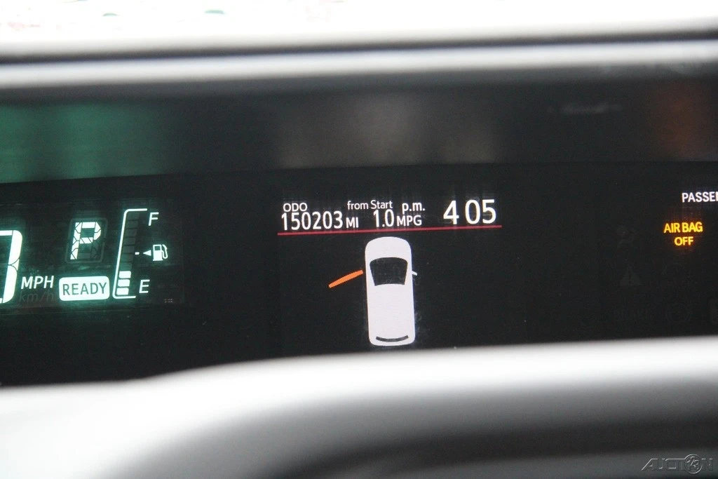 2013 Toyota Prius 3rd Gen - Image 15 of 21