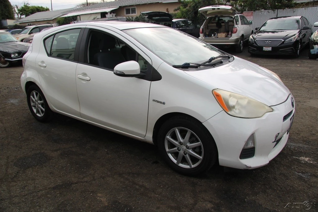 2013 Toyota Prius 3rd Gen - Image 7 of 21