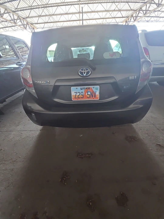 2013 Toyota Prius 3rd Gen - Image 4 of 9
