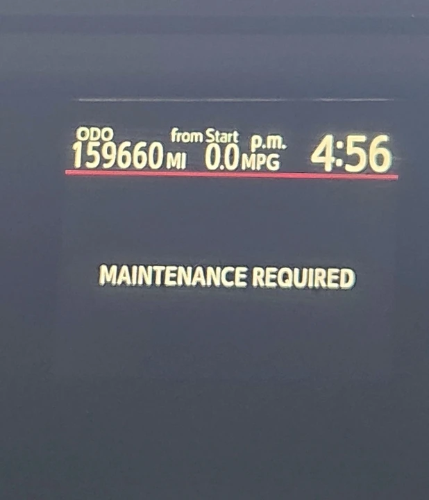 2013 Toyota Prius 3rd Gen - Image 8 of 9