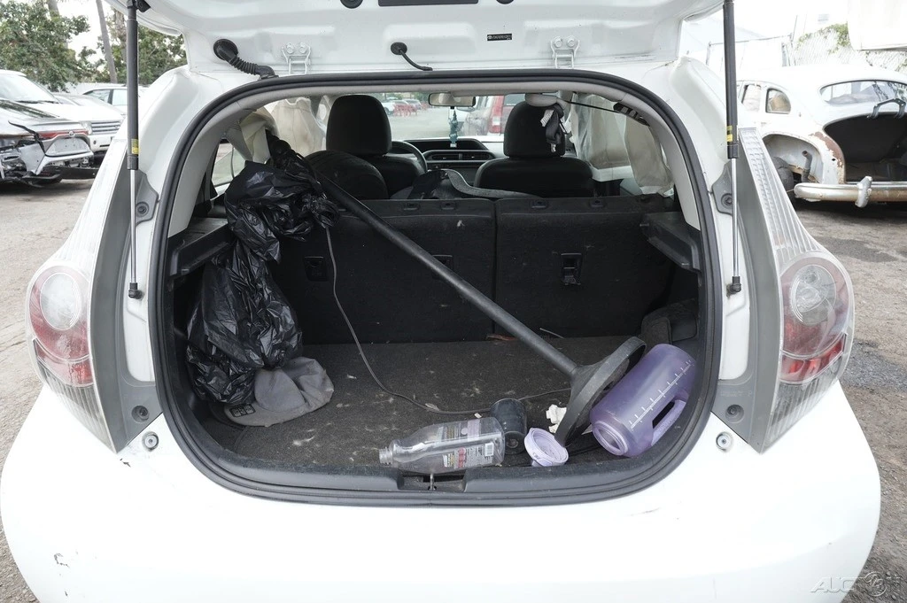 2013 Toyota Prius 3rd Gen - Image 20 of 21