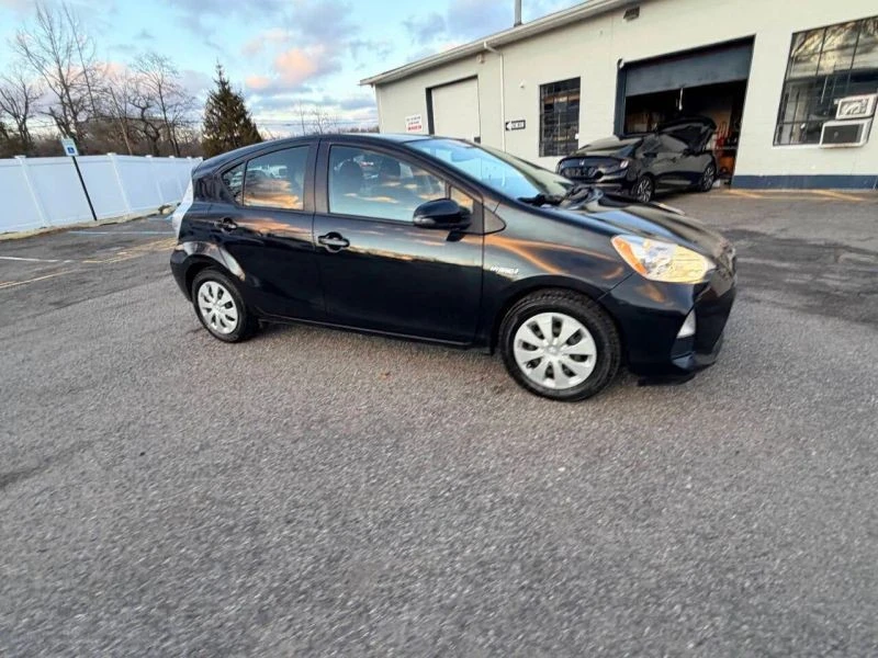 2013 Toyota Prius 3rd Gen - Image 8 of 12