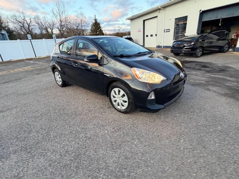 2013 Toyota Prius 3rd Gen - Image 7 of 12