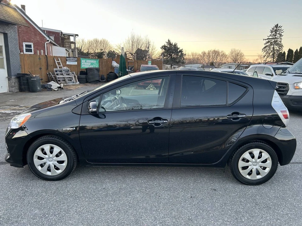 2013 Toyota Prius 3rd Gen - Image 8 of 21