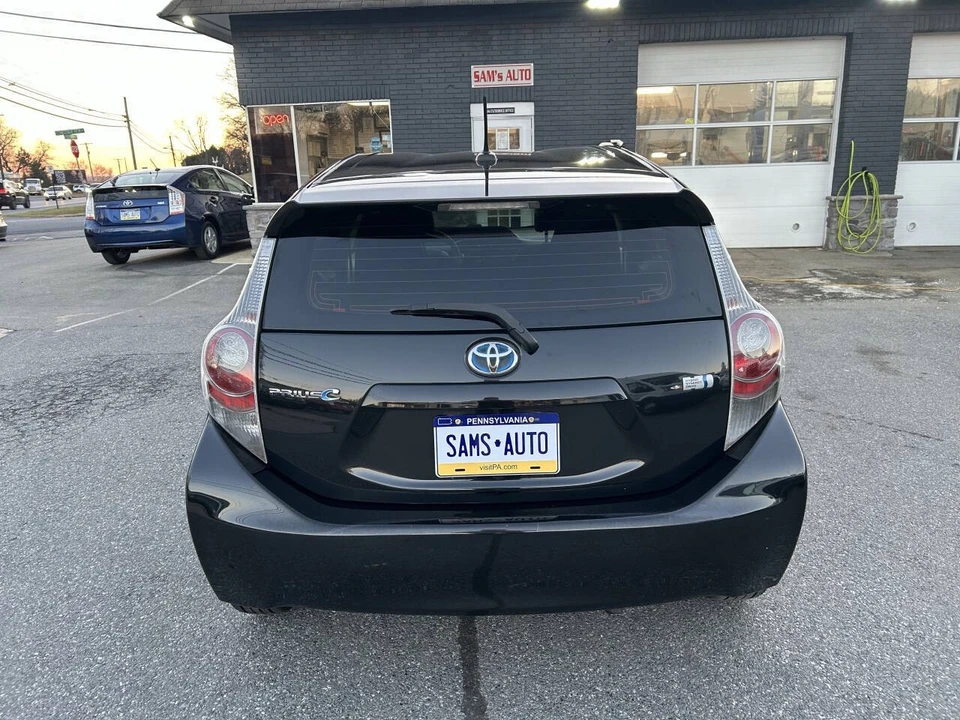 2013 Toyota Prius 3rd Gen - Image 6 of 21