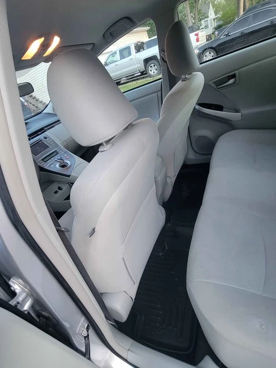 2013 Toyota Prius 3rd Gen - Image 8 of 20