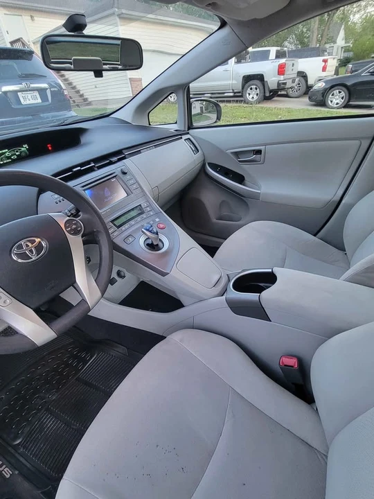 2013 Toyota Prius 3rd Gen - Image 19 of 20