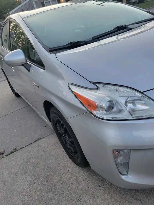 2013 Toyota Prius 3rd Gen - Image 3 of 20