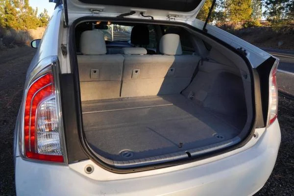 2013 Toyota Prius 3rd Gen - Image 5 of 5