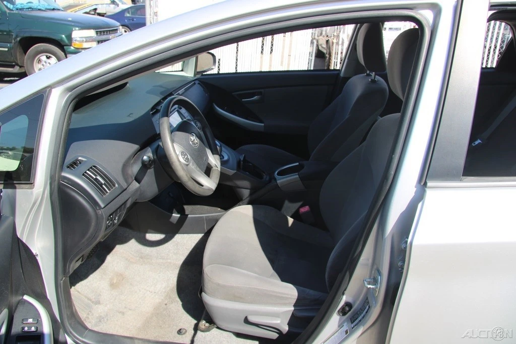 2013 Toyota Prius 3rd Gen - Image 14 of 21