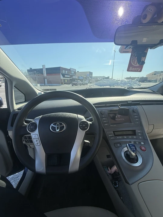 2013 Toyota Prius 3rd Gen - Image 10 of 15
