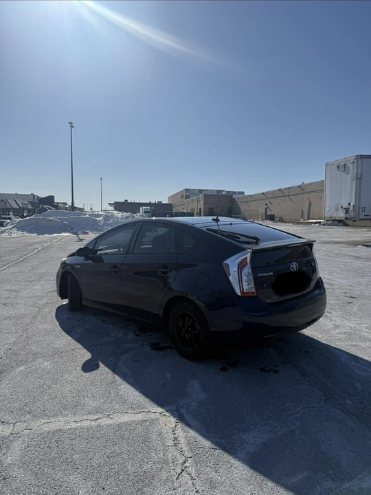 2013 Toyota Prius 3rd Gen - Image 15 of 15