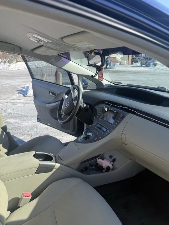 2013 Toyota Prius 3rd Gen - Image 5 of 15