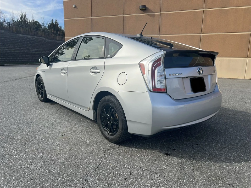 2013 Toyota Prius 3rd Gen - Image 3 of 20