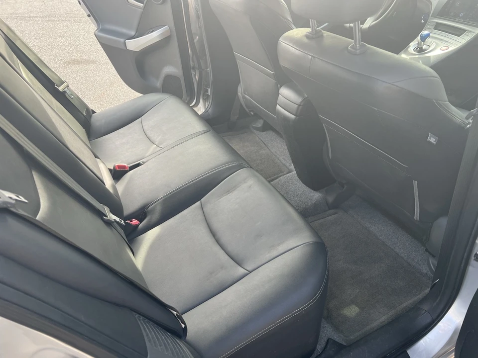 2013 Toyota Prius 3rd Gen - Image 16 of 20