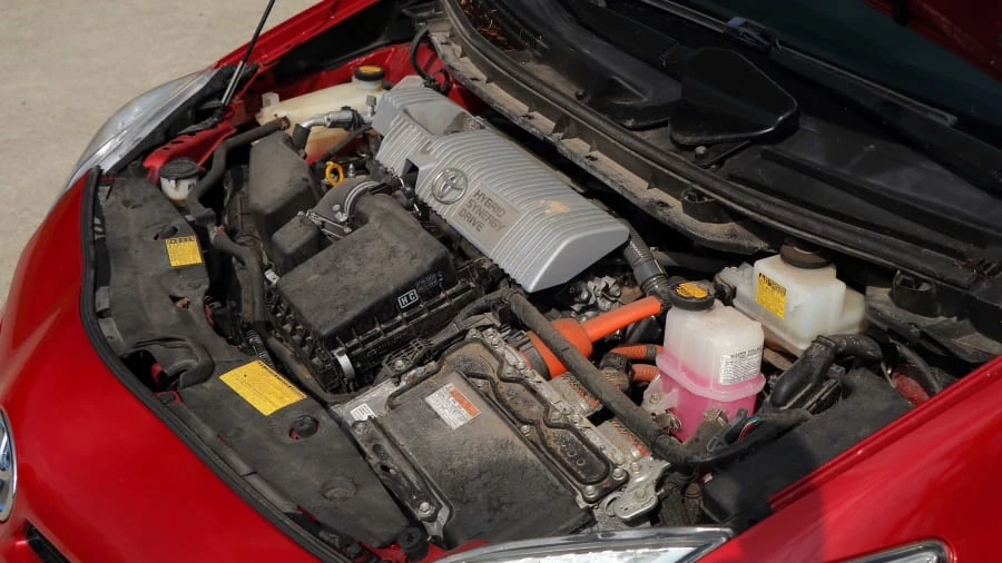 2013 Toyota Prius 3rd Gen - Image 6 of 12